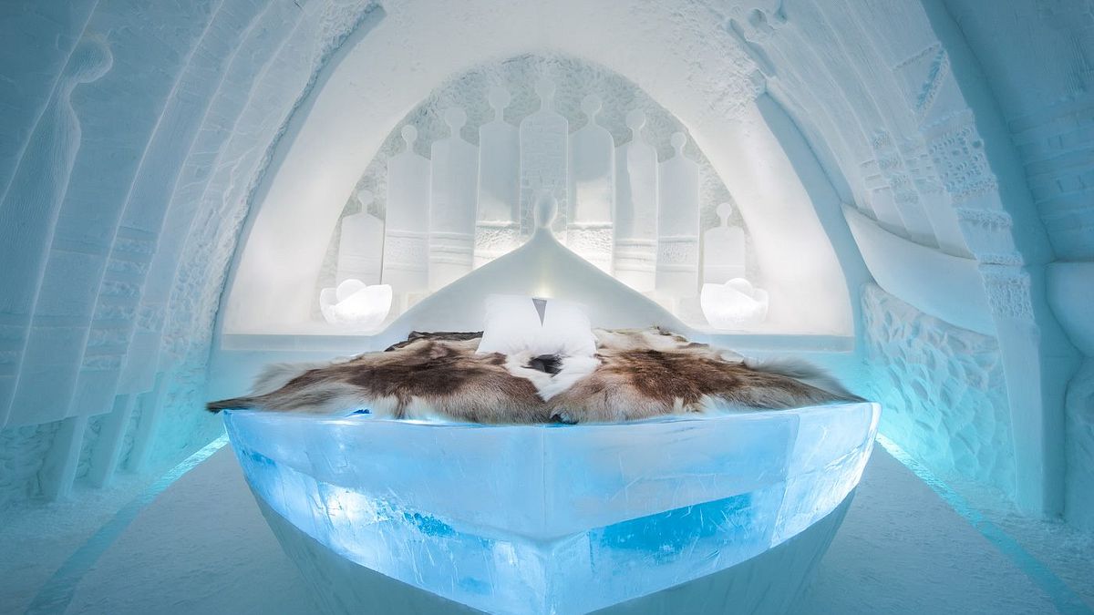 以冰雪打造的全球最大冰屋酒店 Ice Hotel 今年找來了全世界 36 位藝術家打造各種特色藝術房型,每一間都好想住看看啊!(圖/ice hotel FB) 以冰雪打造的全球最大冰屋酒店 Ice Hotel 今年找來了全世界 36 位藝術家打造各種特色藝術房型,每一間都好想住看看啊!(圖/ice hotel FB)