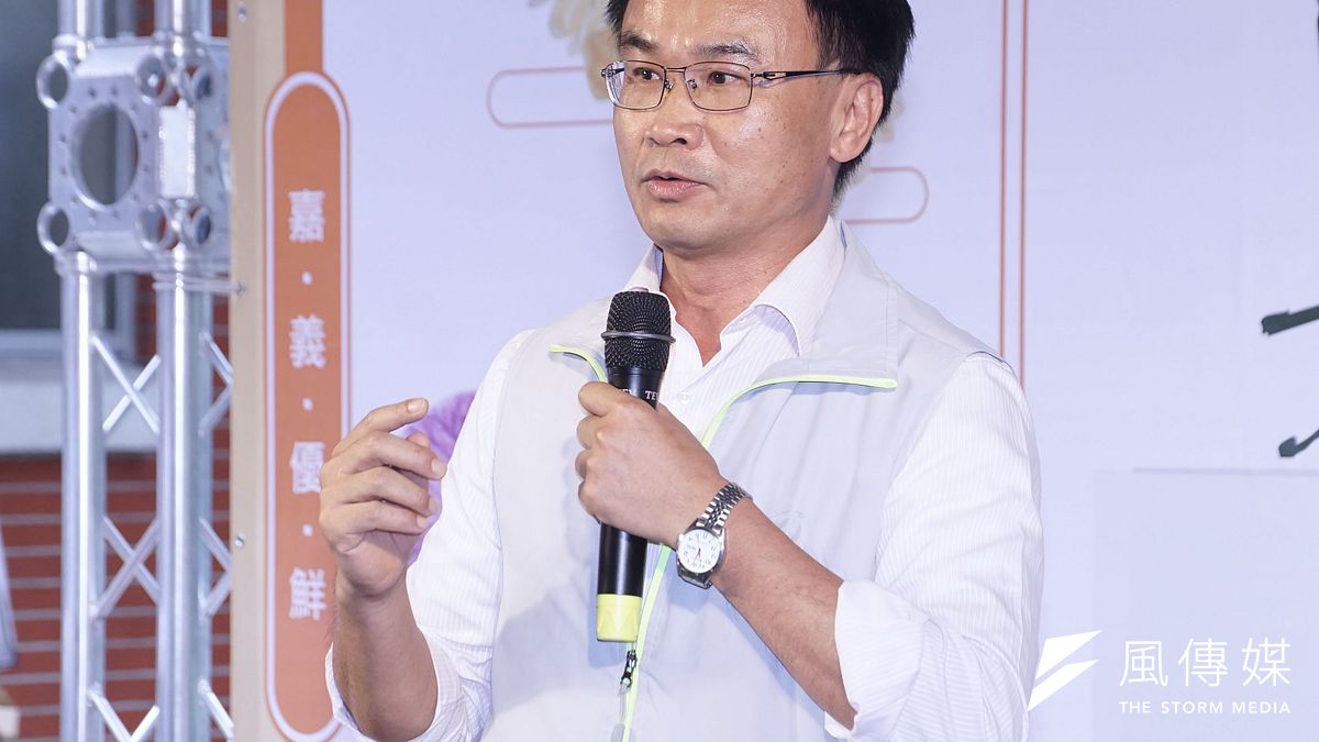 台灣鳳梨被中方下禁銷令已逾半年,市場早有預警釋迦和蓮霧被禁,農委會主委陳吉仲只是重複地空談水果市場分散風險,毫無超前部署的具體作為。(資料照,盧逸峰攝) 台灣鳳梨被中方下禁銷令已逾半年,市場早有預警釋迦和蓮霧被禁,農委會主委陳吉仲只是重複地空談水果市場分散風險,毫無超前部署的具體作為。(資料照,盧逸峰攝)