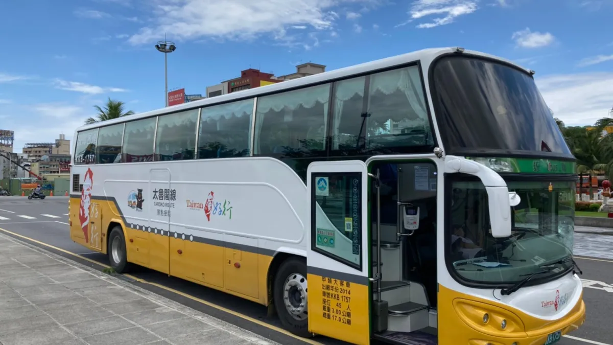 花蓮縣推動台灣好行太魯閣線及洄瀾東海岸線,讓民眾輕鬆遊玩花蓮。(圖/花蓮縣政府觀光處提供)