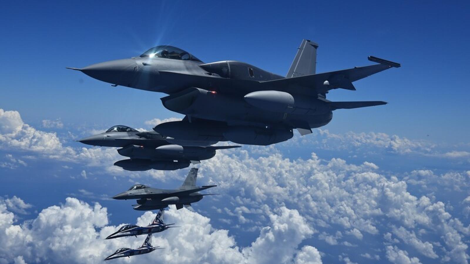 觀點投書:兩架F-16V飛抵臺東─北京害怕的不是戰機,而是臺灣不再孤立