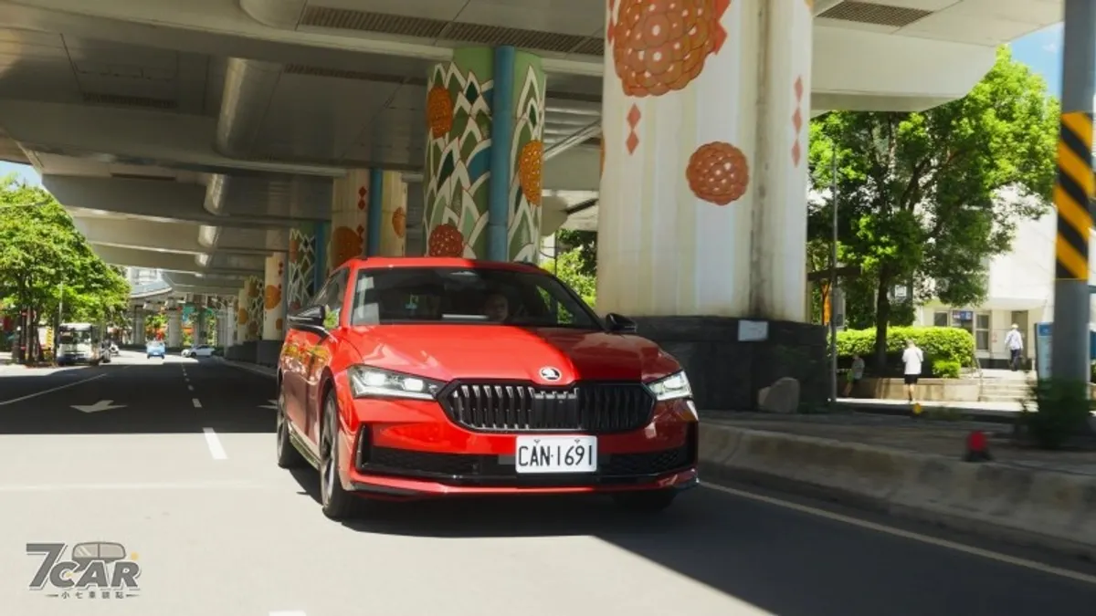 CP值最高的歐系大型碗公之選?全新第四代 Škoda Superb Combi 2.0 TSI 4x4 SportPlus 試駕 CP值最高的歐系大型碗公之選?全新第四代 Škoda Superb Combi 2.0 TSI 4x4 SportPlus 試駕