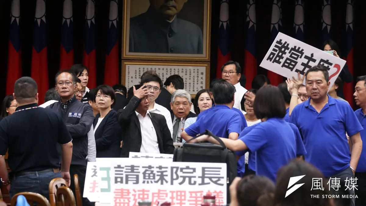 立法院第2次臨時會聯席審查「中央政府前瞻基礎建設計畫第1期特別預算案」,國民黨立委強力杯葛。(蘇仲泓攝)