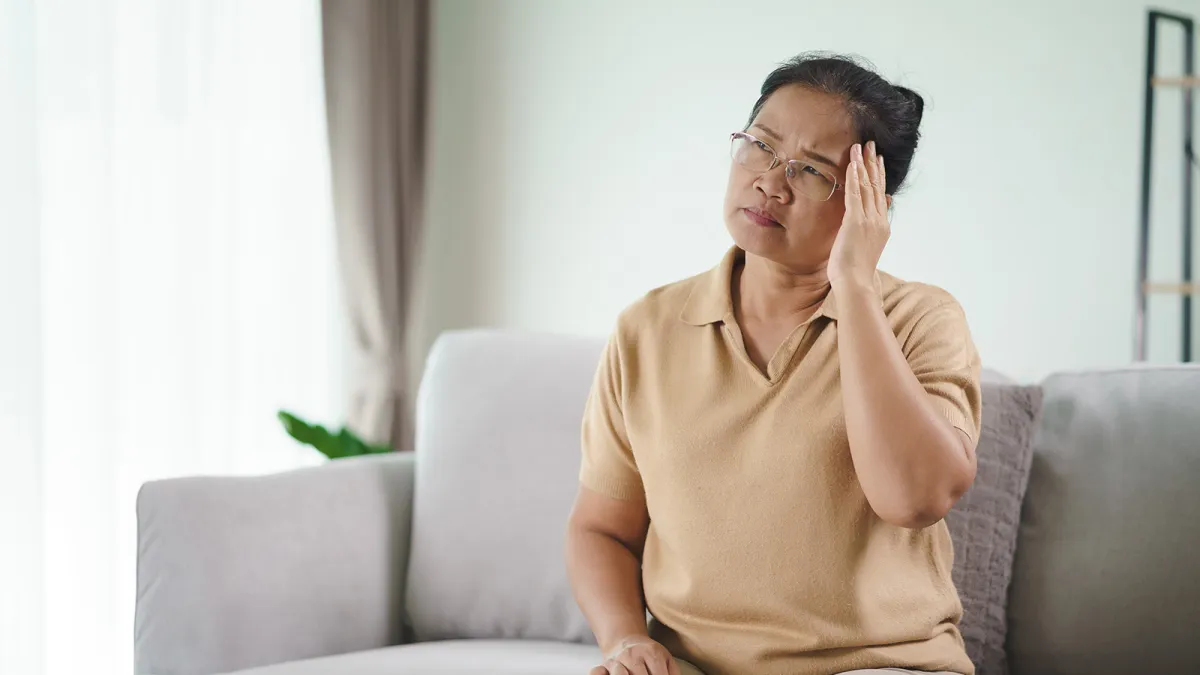 失智徵兆可能從40 歲就開始浮現。(示意圖,圖片來源/ freepik )