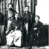 Sun Yat-sen with Japanese friends in 1899. From right: the Father of the Nation, Kiyoto Seifuji, Oyama Yutaro, Miyazaki Torazo, Uchida Ryohei, and Suenaga Setsu. (Provided by the author / Sun Yat-sen Academic Database) Sun Yat-sen with Japanese friends in 1899. From right: the Father of the Nation, Kiyoto Seifuji, Oyama Yutaro, Miyazaki Torazo, Uchida Ryohei, and Suenaga Setsu. (Provided by the author / Sun Yat-sen Academic Database)
