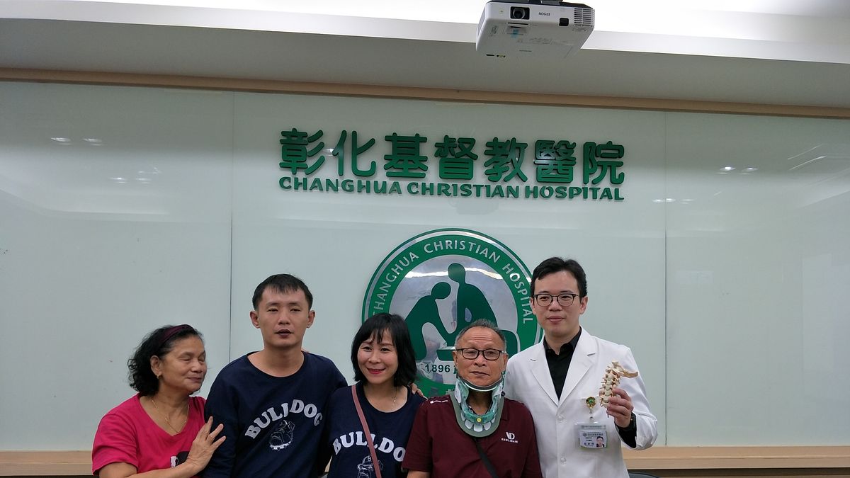 退休警頸椎神經嚴重壓迫行路似僵屍 超音波骨刀救命 退休警頸椎神經嚴重壓迫行路似僵屍 超音波骨刀救命