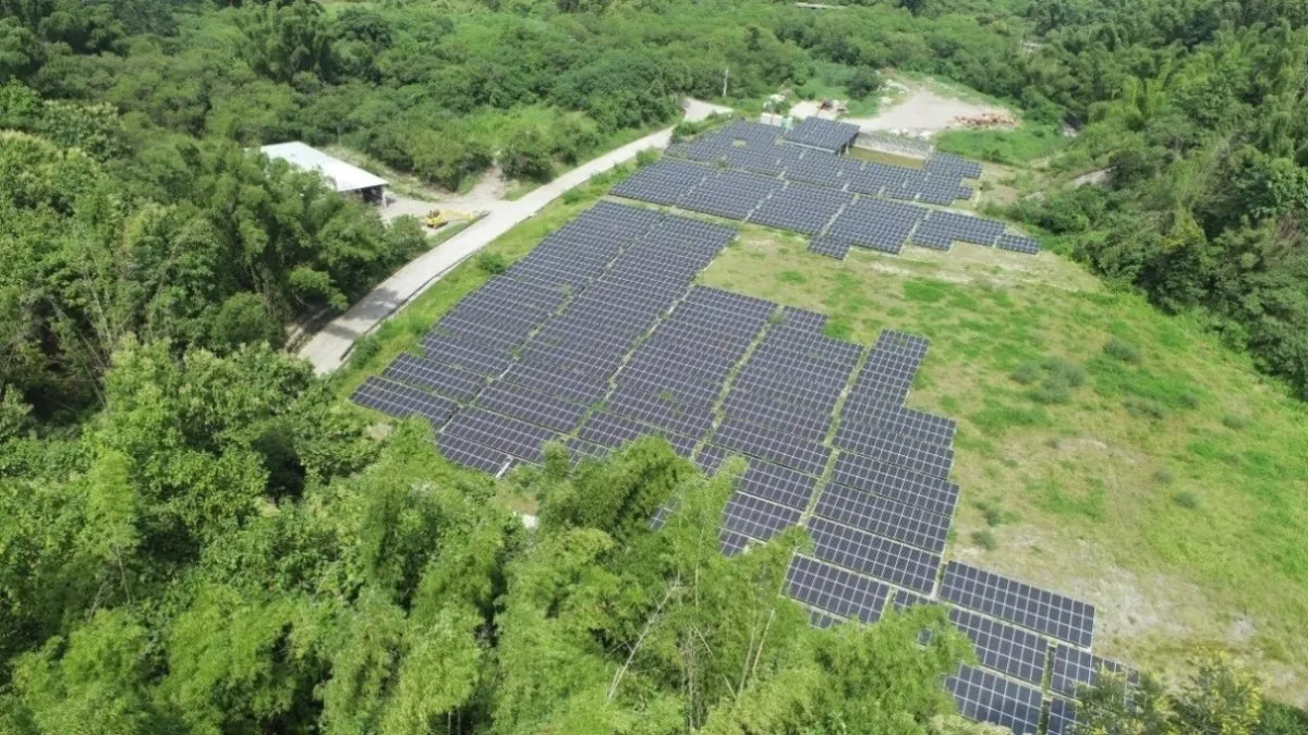 行政院要再找上千公頃土地種電引發爭議。(資料照片,圖/環保局提供)