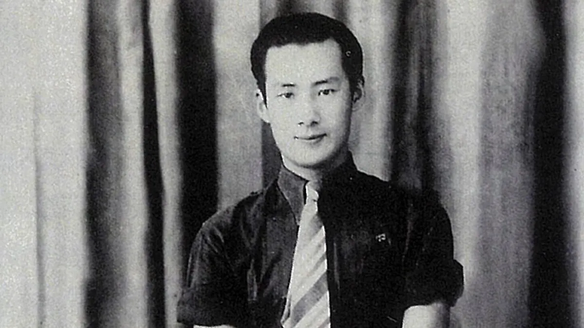 年輕時期的陳大禹英姿煥發,攝於1939年春「福建省政府南洋僑胞慰問團」赴菲律賓公演。(作者提供)