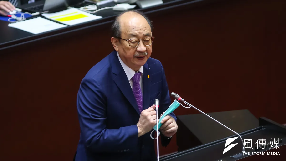 民進黨立委柯建銘(見圖)次子柯鈞耀,遭媒體報導收到大麻膏包裹,疑似染毒。對此,柯建銘坦言「有這回事,但兒子沒收到東西」,表示尊重司法調查。(資料照,顏麟宇攝)