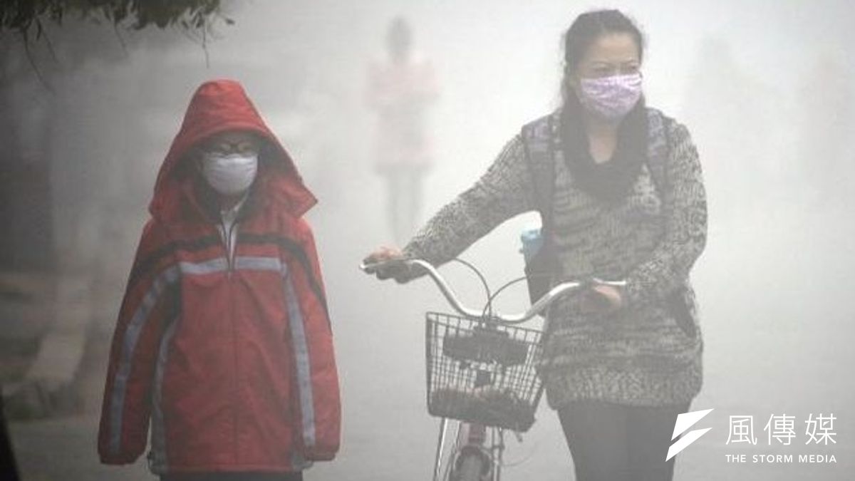 中國入冬以來霧霾嚴重。(圖片來源:取自網路) 中國入冬以來霧霾嚴重。(圖片來源:取自網路)