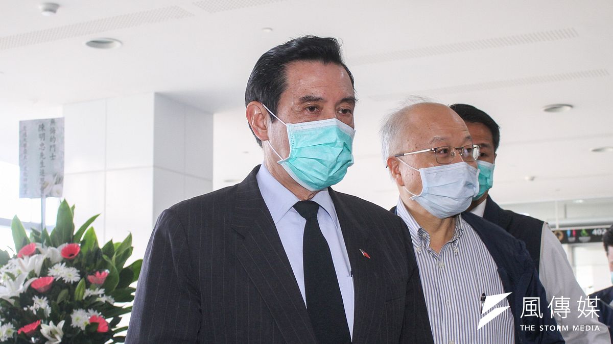 武漢肺炎疫情升溫,自日前首架武漢包機抵台後,第二次包機時間仍未定。前總統馬英九28日對此呼籲雙方各退一步,趕快達成共識。(蔡親傑攝) 武漢肺炎疫情升溫,自日前首架武漢包機抵台後,第二次包機時間仍未定。前總統馬英九28日對此呼籲雙方各退一步,趕快達成共識。(蔡親傑攝)