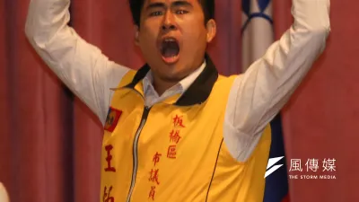 王炳忠痛批「蘇嘉全、蔡其昌、黃國昌,你們這些多數暴力集團,通通都向人民低頭吧」。(資料照,余志偉攝)