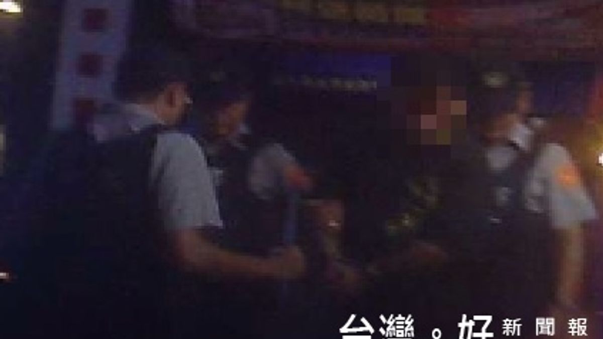 通緝犯偕妻浪跡嘉義 警協助解送歸案 通緝犯偕妻浪跡嘉義 警協助解送歸案