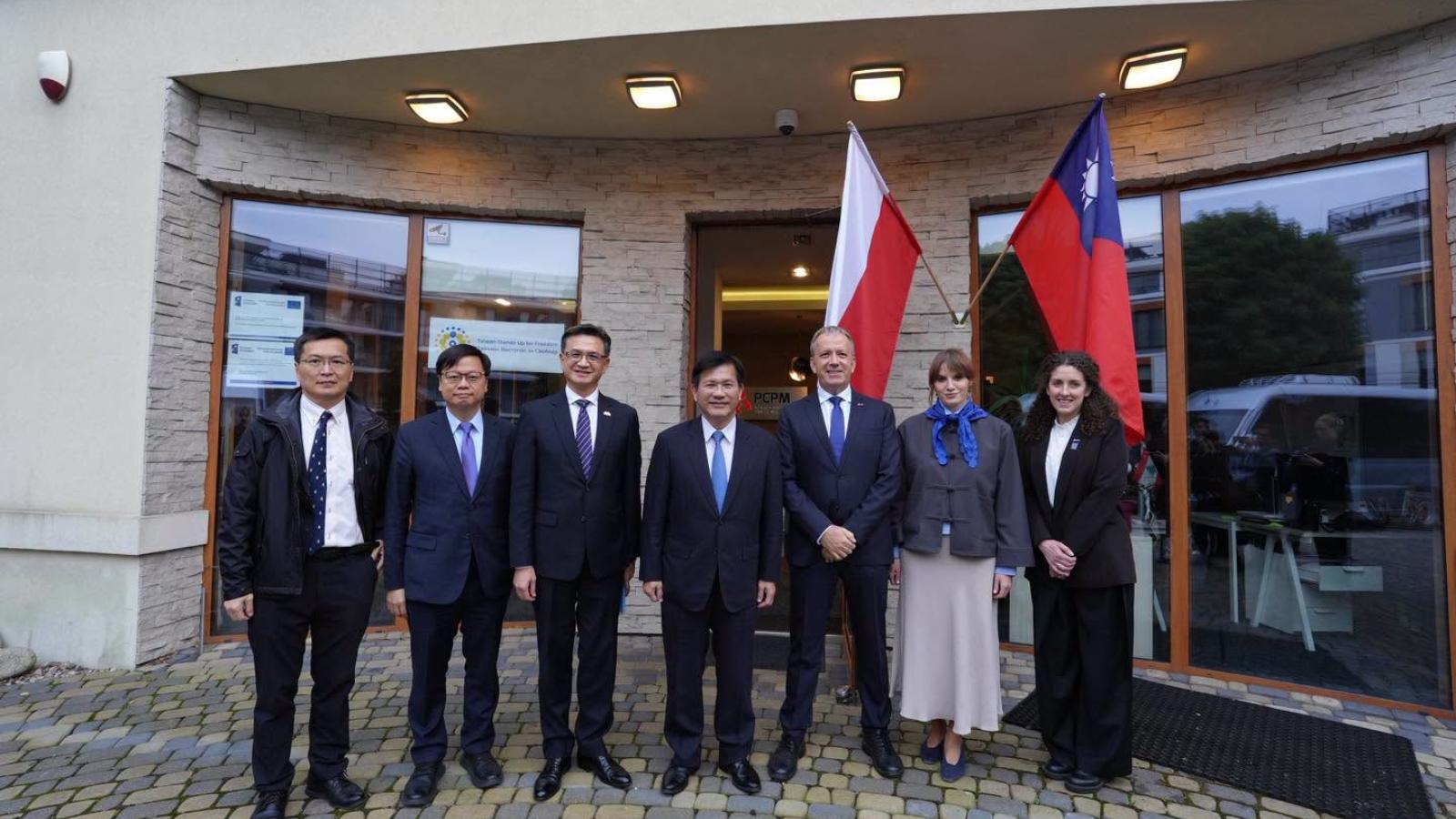 不只去演講!林佳龍出訪波蘭見到這些人 華沙安全論壇場邊再會美國國會大咖