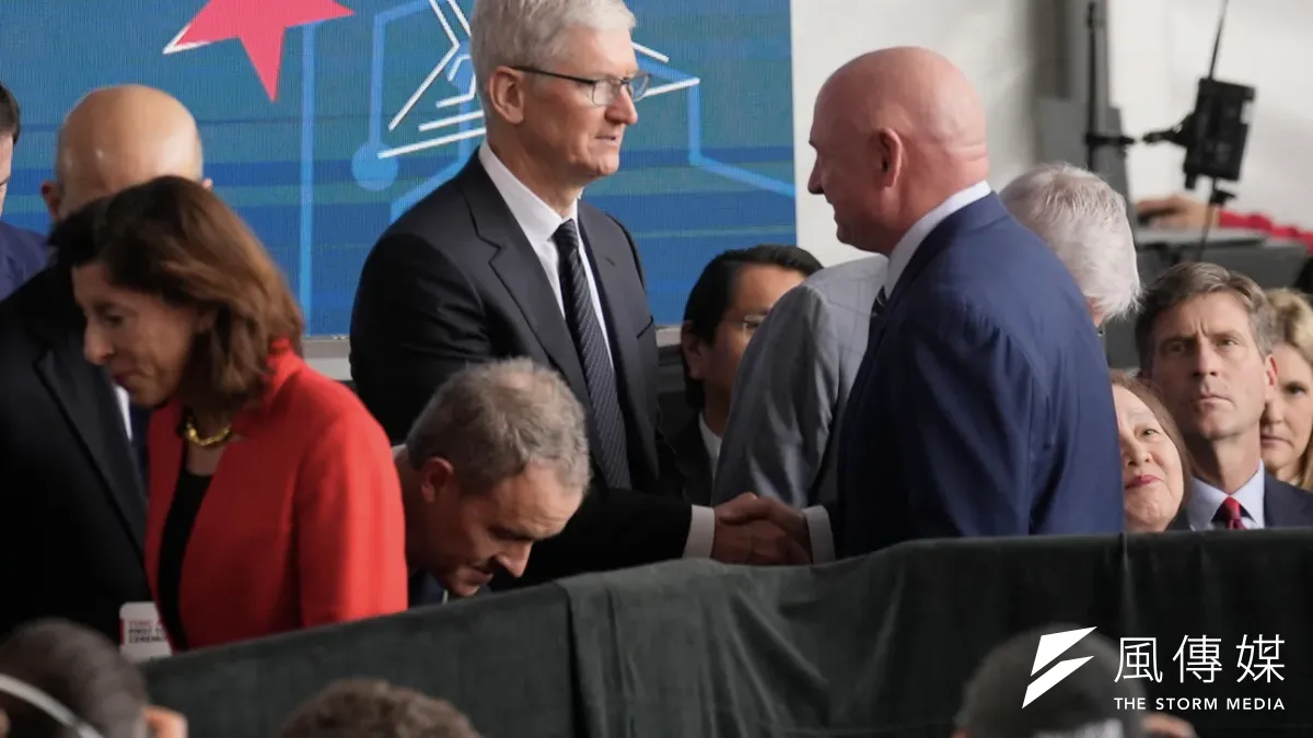 台積電美國亞利桑那州廠進機典禮,蘋果執行長庫克(Tim Cook)。(圖/翻攝自鳳凰城媒體報導集)