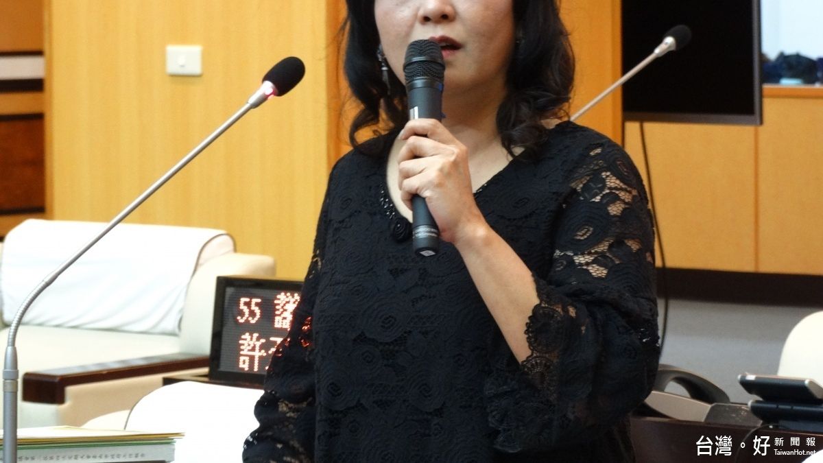 大灣交流道入口閘道短 議員促市府調整交通配置 大灣交流道入口閘道短 議員促市府調整交通配置