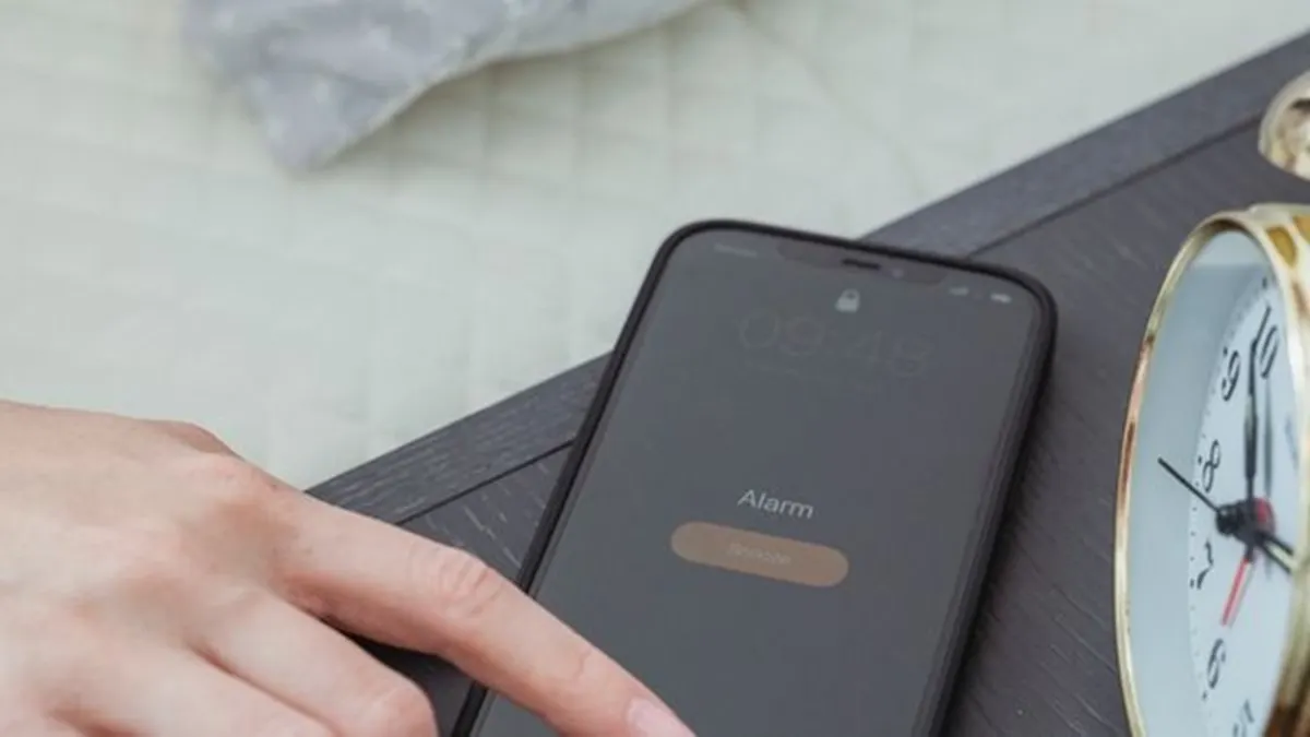 睡覺手機放床頭充電,真的會容易致癌嗎?(示意圖/取自pexels) 睡覺手機放床頭充電,真的會容易致癌嗎?(示意圖/取自pexels)