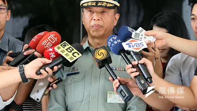 國防部發言人陳中吉針對砍傷總統府兇嫌,從軍史館將武士刀竊取走的過程做說明。(蘇仲泓攝)