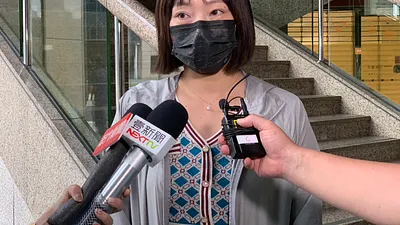 三顧前董座、樂迦前執行長楊智惠7月3日透過律師方文萱(如圖),到調查局北機站遞交性騷擾案申訴書。(圖/品觀點提供)