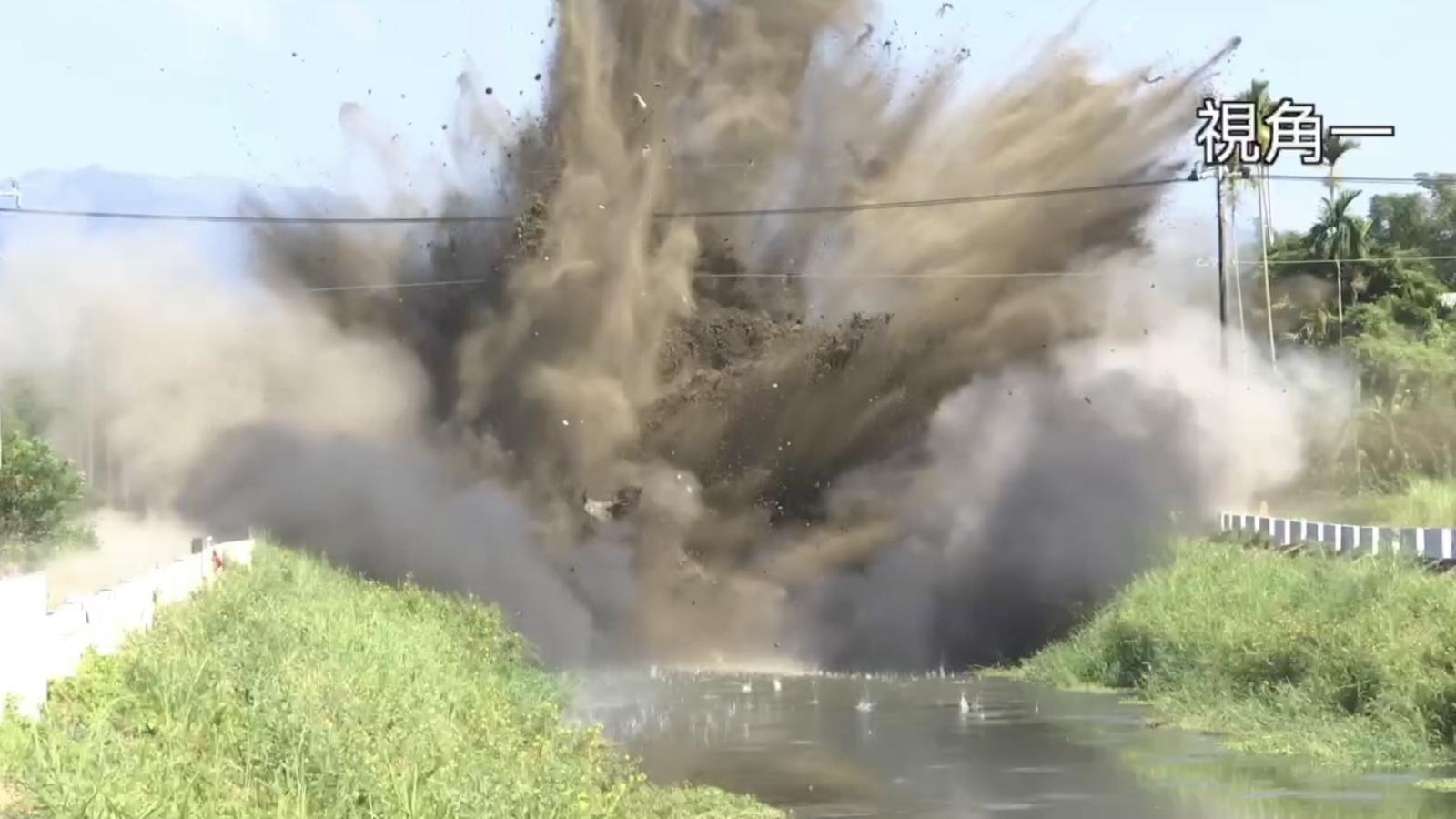 陸軍「橋樑爆破」震撼畫面曝光!53工兵群實戰化訓練 順利炸毀宜蘭待拆橋樑