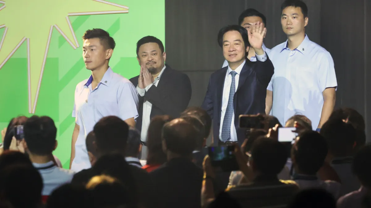 Labor Minister Hong Sun-han (second from left) with President Lai Ching-te at a national skills competition ceremony in August. (Photo: CNA)