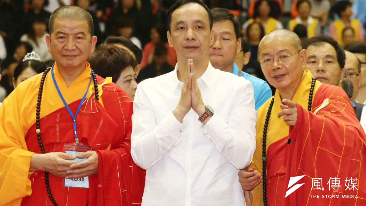 國民黨主席朱立倫表示,兩岸領導人見面的意義遠大於一場選舉,民眾應該會關心各個候選人是否從促成和平的角度來看待馬習會。(羅暐智攝)