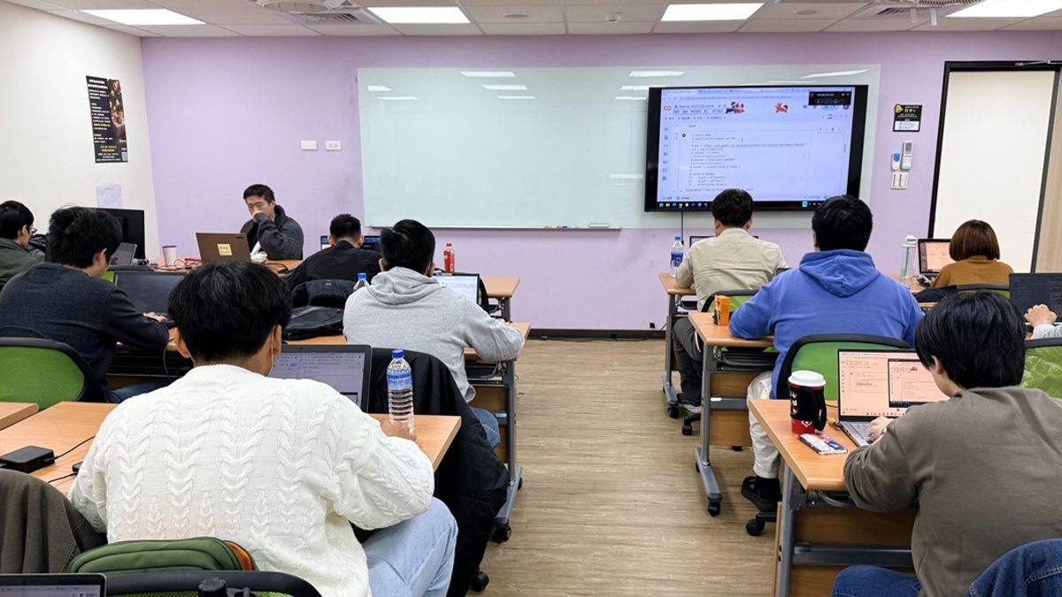 政府出錢讓你「帶薪上課」!免學費再月領8,000元 文科生也能逆襲工程師