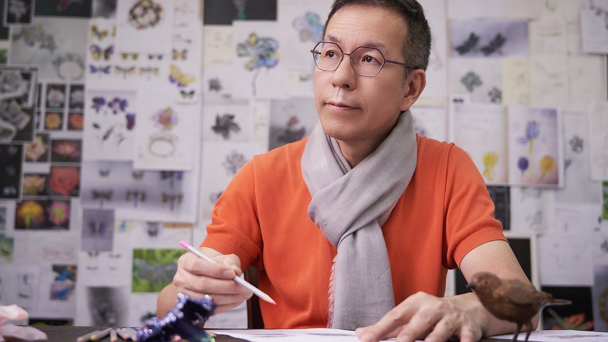 醉心於珠寶創作的陳智權常嘆時間不夠用,每當靜坐冥想時腦海裡的想法特別多。(亞卡珠寶提供) 醉心於珠寶創作的陳智權常嘆時間不夠用,每當靜坐冥想時腦海裡的想法特別多。(亞卡珠寶提供)