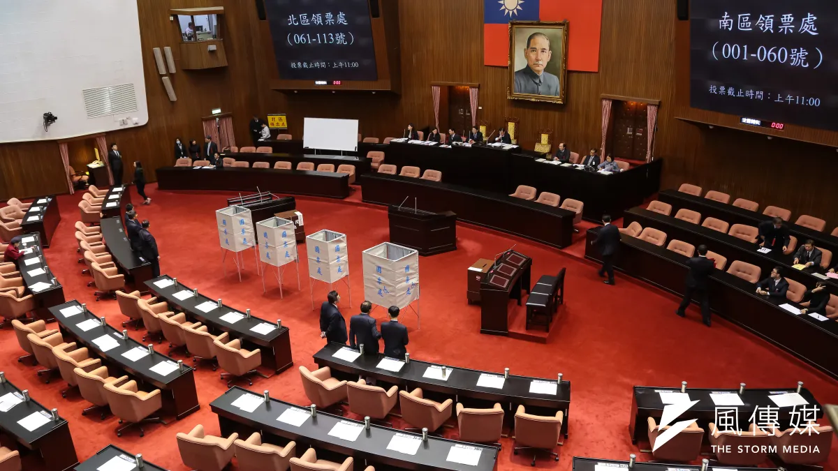 立法院15日初審通過《中央行政機關組織基準法》修正草案,引起考試委員反彈,考試委員認為考試院尚在審議過程中,就已經由立委提案修法通過,涉憲政爭議。(資料照,顏麟宇攝)