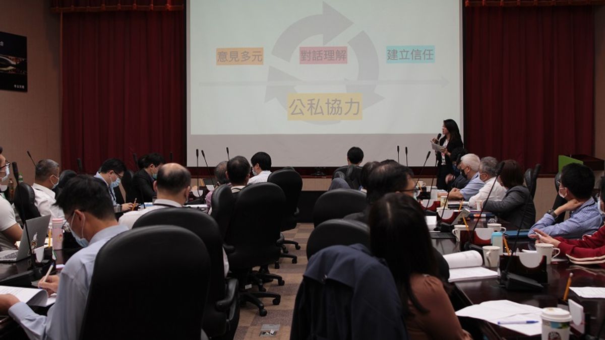 PDIS主持人說明開放政府的原則和協作會議目標.JPG PDIS主持人說明開放政府的原則和協作會議目標.JPG