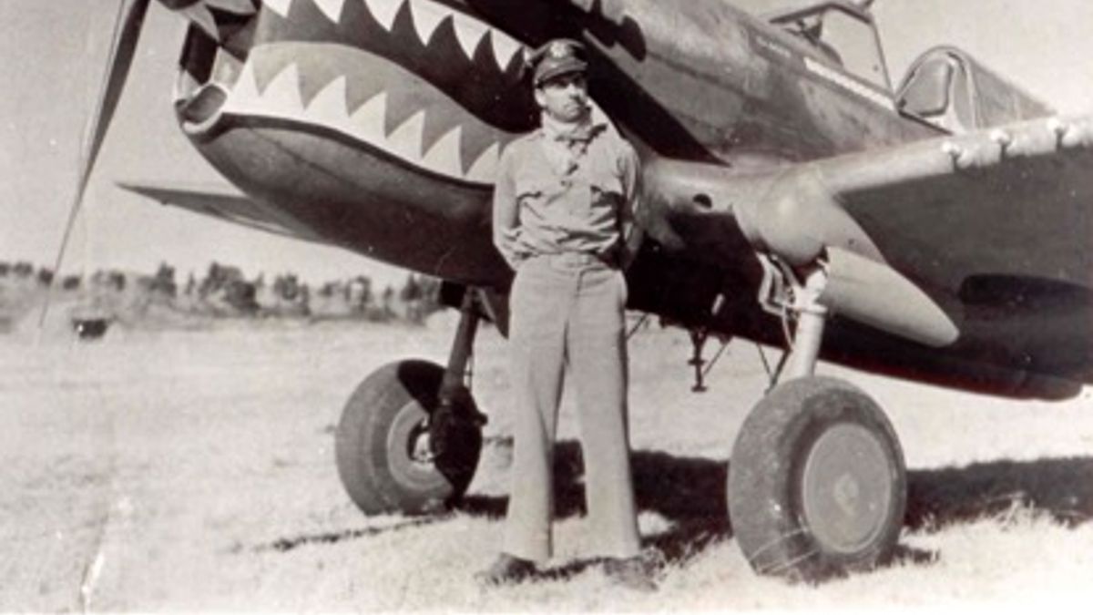 駐華航空特遣隊的代表性人物,第23戰鬥機大隊大隊長史考特(Robert L. Scott Jr.)上校。 駐華航空特遣隊的代表性人物,第23戰鬥機大隊大隊長史考特(Robert L. Scott Jr.)上校。