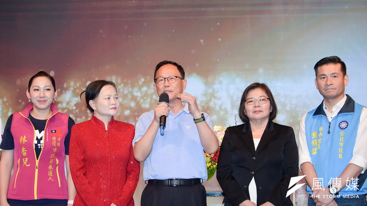 20180725- 台北市工商婦女會挺丁守中後援會成立大會,台北市長參選人丁守中上台喊話。(甘岱民攝)