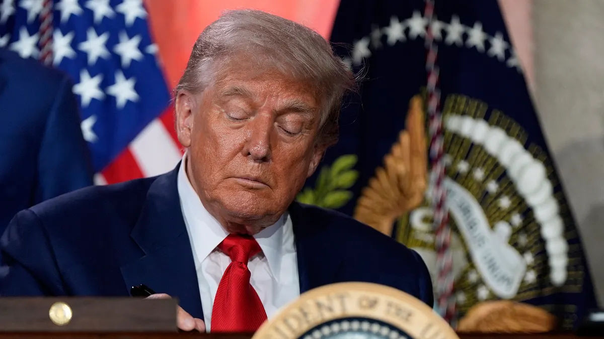 2025年7月23日,美國總統川普出席在華府舉行的人工智慧高峰會,並在發表談話後簽署行政命令。(美聯社) 2025年7月23日,美國總統川普出席在華府舉行的人工智慧高峰會,並在發表談話後簽署行政命令。(美聯社)