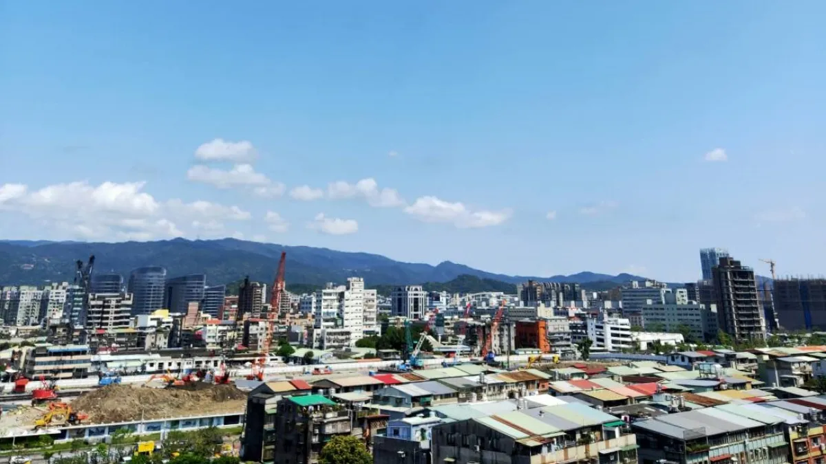 東森房屋研究中心副理黃勝暉指出,中古屋有入手門檻低、坪數實在的優勢,再加上「預售屋限制預約轉售」上路,導致中古屋市場愈來愈熱絡。圖為房市示意圖(東森房屋提供)
