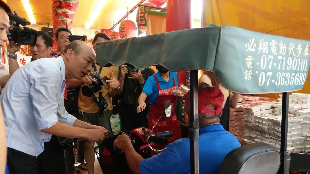 高雄市長韓國瑜表示,思考南高屏急迫的產業轉型升級與地區經濟發展策略時,必然需要將生物科技產業納入重點項目。(圖/韓國瑜競選總部提供)