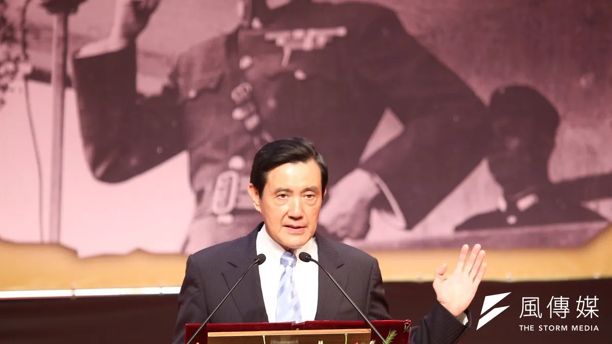 日本首相安倍晉三發表戰後70周年談話,並正式道歉。總統馬英九透過發言人表示,希望日本記取教訓。圖為總統馬英九出席「對日抗戰真相特展」。(林韶安攝) 日本首相安倍晉三發表戰後70周年談話,並正式道歉。總統馬英九透過發言人表示,希望日本記取教訓。圖為總統馬英九出席「對日抗戰真相特展」。(林韶安攝)