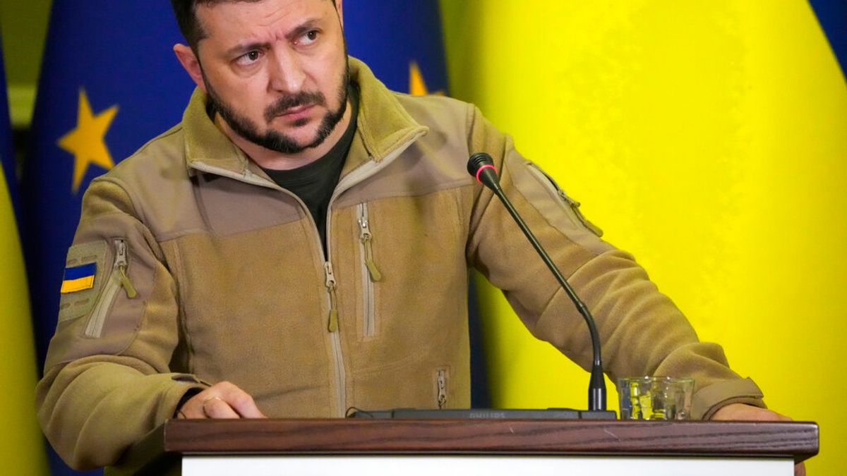 長期重建的時候,才是困難的開始,只是那時烏克蘭人早忘了澤倫斯基這個人,烏克蘭是個大輸家,但澤倫斯基肯定不是輸家。(資料照,美聯社) 長期重建的時候,才是困難的開始,只是那時烏克蘭人早忘了澤倫斯基這個人,烏克蘭是個大輸家,但澤倫斯基肯定不是輸家。(資料照,美聯社)