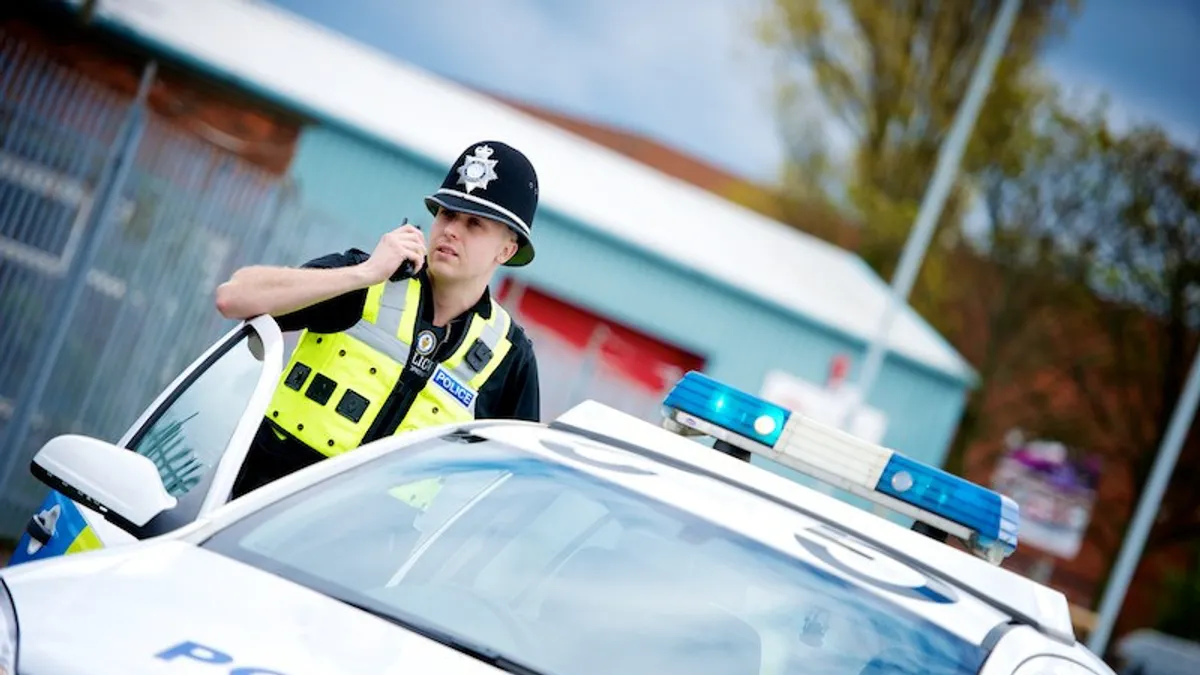 警察(示意圖,非當事人)。(圖/West Midlands Police@flickr) 警察(示意圖,非當事人)。(圖/West Midlands Police@flickr)
