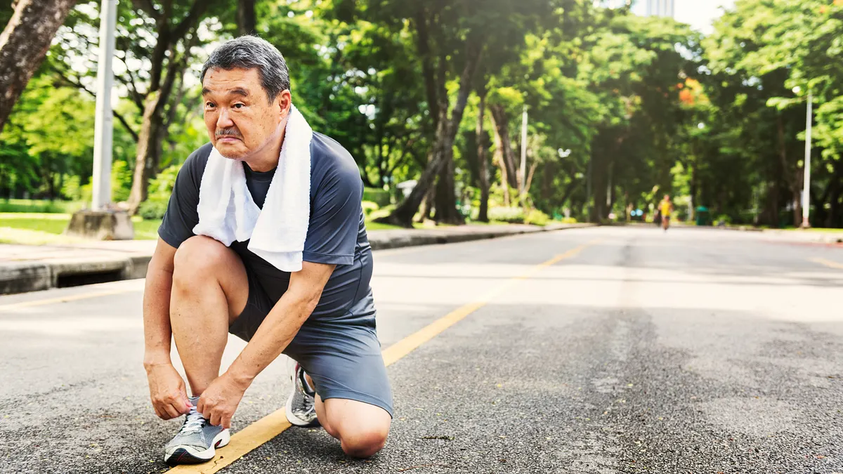 為什麼有些年長者的精力和氣色看起來都和年輕人一樣好呢?除了日常正確養生的飲食之外,平日裡養成運動的好習慣也十分重要。(示意圖/取自freepik) 為什麼有些年長者的精力和氣色看起來都和年輕人一樣好呢?除了日常正確養生的飲食之外,平日裡養成運動的好習慣也十分重要。(示意圖/取自freepik)