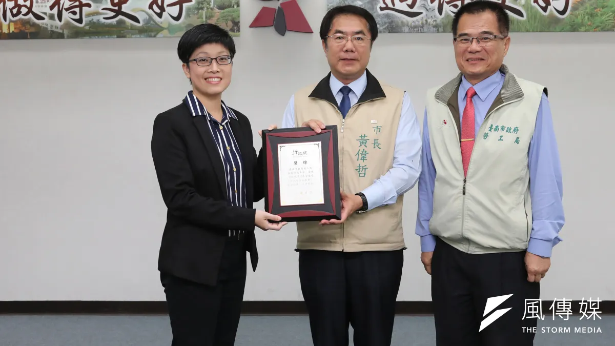 台南市輔導弱勢創業有成,以協助六指媽媽呂梯的創業故事,榮獲行政院金馨獎中性別平等故事獎的殊榮。(圖/徐炳文攝)