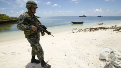 地區安全分析人士指出,美中亞太政治、經濟和軍事主導權的角力正在加劇, 而中國目前在南海問題上大國角力中處於相對孤立的國際地位。(BBC中文網) 地區安全分析人士指出,美中亞太政治、經濟和軍事主導權的角力正在加劇, 而中國目前在南海問題上大國角力中處於相對孤立的國際地位。(BBC中文網)