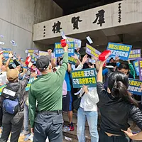 台湾で加熱式たばこの製品審査が本格化する中、一部メディアや禁煙団体は、「IQ*S」などの製品名が法令違反の可能性があるとして、上市申請の名称として不適切であり、承認禁止の条件に加えるべきだと主張している。(資料写真/CLEAN AIR連盟提供) 台湾で加熱式たばこの製品審査が本格化する中、一部メディアや禁煙団体は、「IQ*S」などの製品名が法令違反の可能性があるとして、上市申請の名称として不適切であり、承認禁止の条件に加えるべきだと主張している。(資料写真/CLEAN AIR連盟提供)