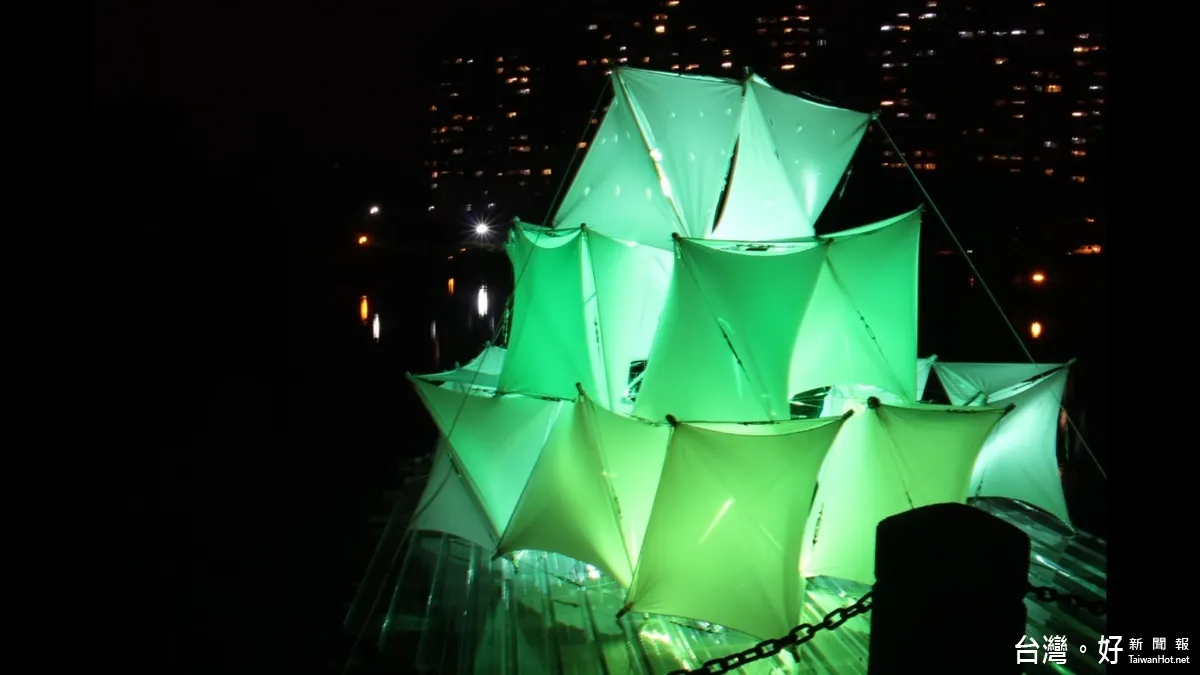 交大學生發起首屆「藝趣節」 打造科技藝術絢麗夜景