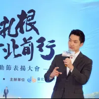 台北市長蔣萬安出席「台北市115年度五一勞動節表揚大會」。(勞工局提供) 台北市長蔣萬安出席「台北市115年度五一勞動節表揚大會」。(勞工局提供)