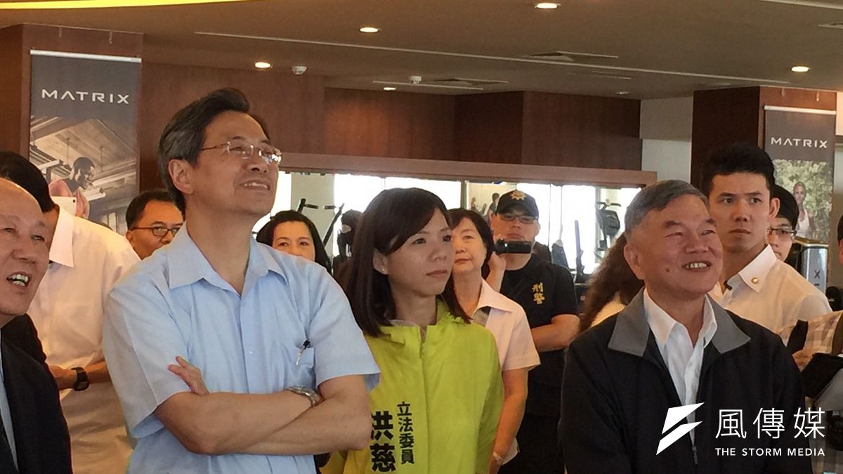 對於準行政院長林全公佈新內閣名單,張善政(中)對準經濟部長李世光、準國安會副秘書長陳俊麟以及準衛福部長林奏延有信心。(資料照,仇佩芬攝) 對於準行政院長林全公佈新內閣名單,張善政(中)對準經濟部長李世光、準國安會副秘書長陳俊麟以及準衛福部長林奏延有信心。(資料照,仇佩芬攝)