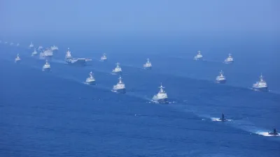 2018年4月12日上午,中共中央軍委在南海海域舉行海上閱兵(新華社)