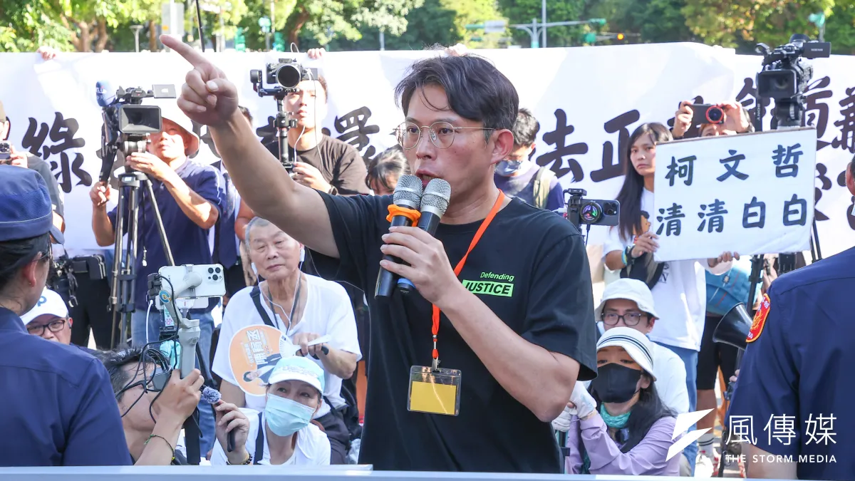 彭振聲妻子輕生恐影響京華城案,民眾黨主席黃國昌(見圖)當場展開危機處理。(顏麟宇攝)