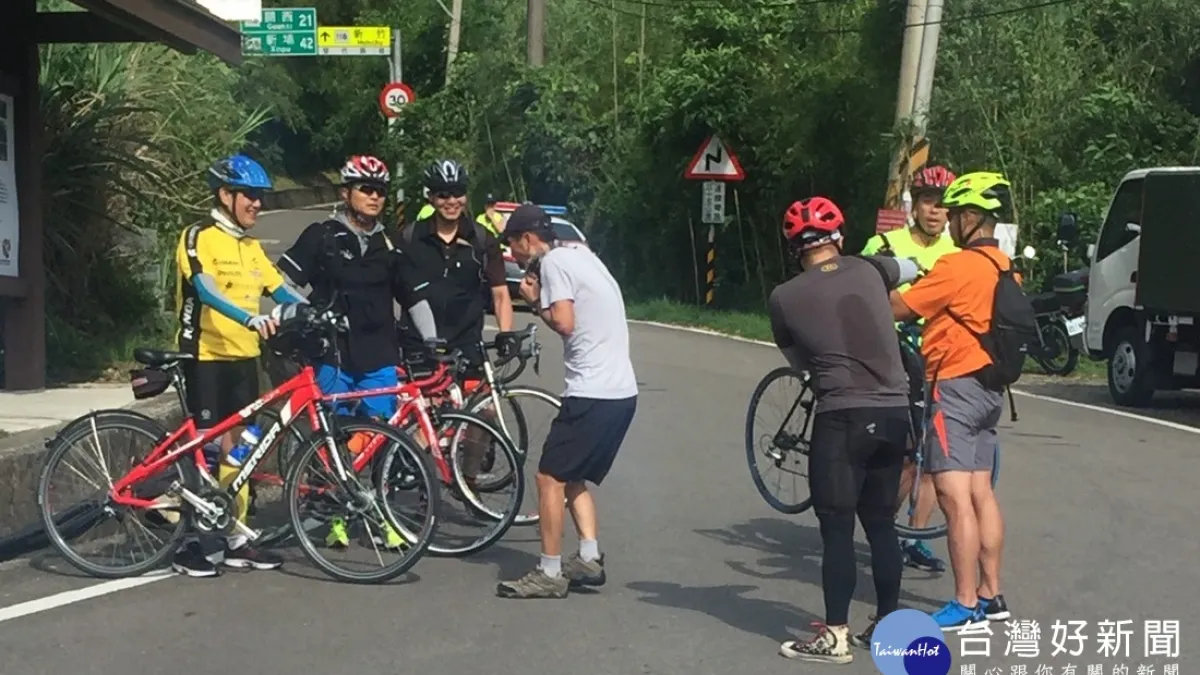 馬英九挑戰羅馬公路 輕鬆騎完70公里