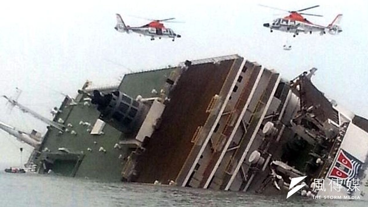 南韓客輪「世越號」16日發生沉船意外。(美聯社) 南韓客輪「世越號」16日發生沉船意外。(美聯社)