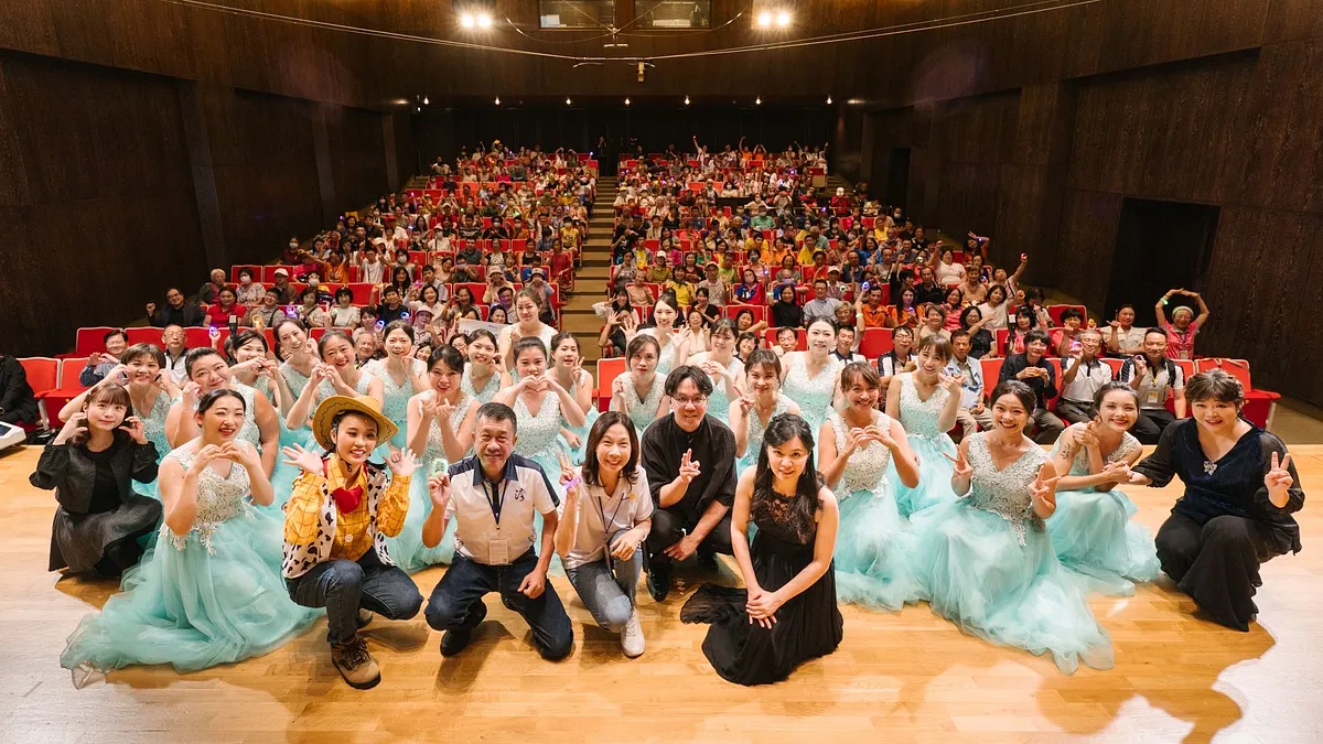 【幕聲之翼.為他而唱:獻給心智障礙者的專場音樂會】活動現場大合影。(圖/主辦單位提供) 【幕聲之翼.為他而唱:獻給心智障礙者的專場音樂會】活動現場大合影。(圖/主辦單位提供)