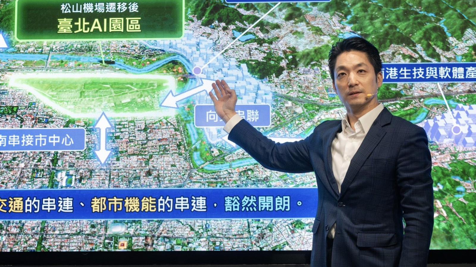 夏珍專欄:蔣萭安的松山機場「驚異大奇航」